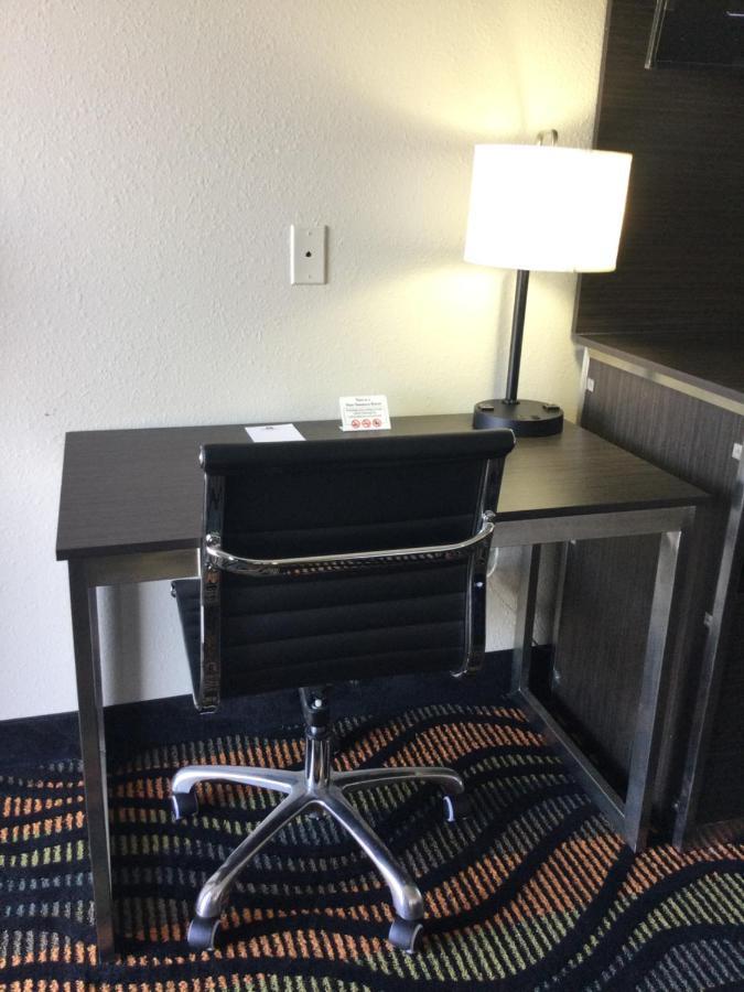 Americas Best Value Inn Muskogee Exterior photo